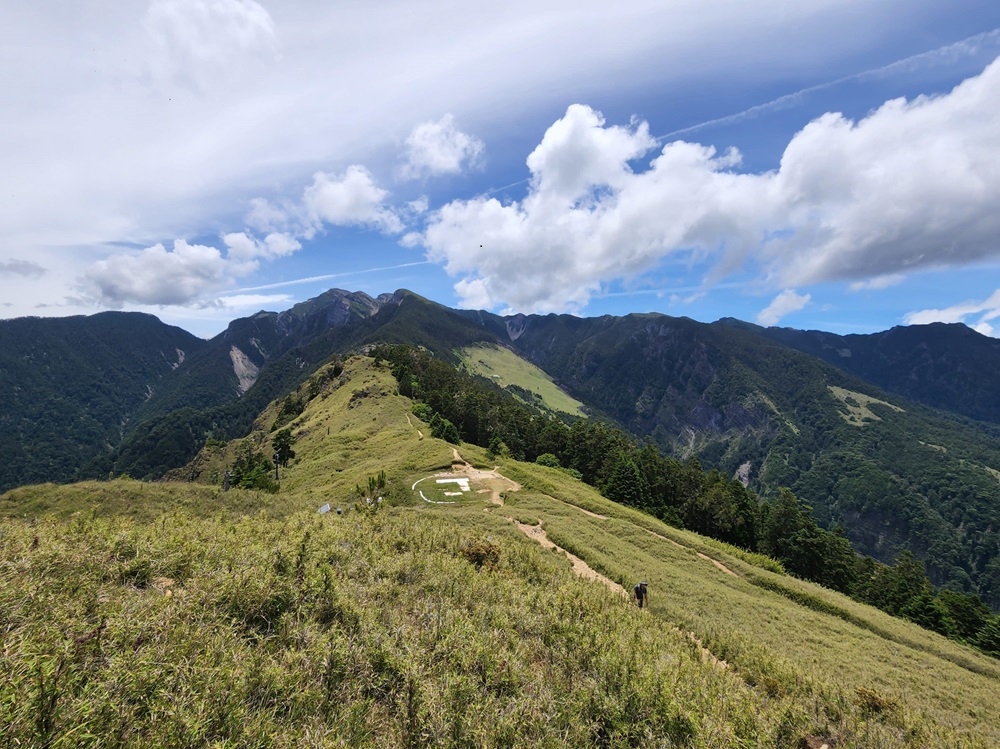 挑望冰河遺跡【雪山東峰】｜兩天一夜